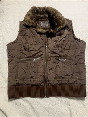 RuffHewn Insulated Women’s Puffer Collar Quilted Vest - Brown